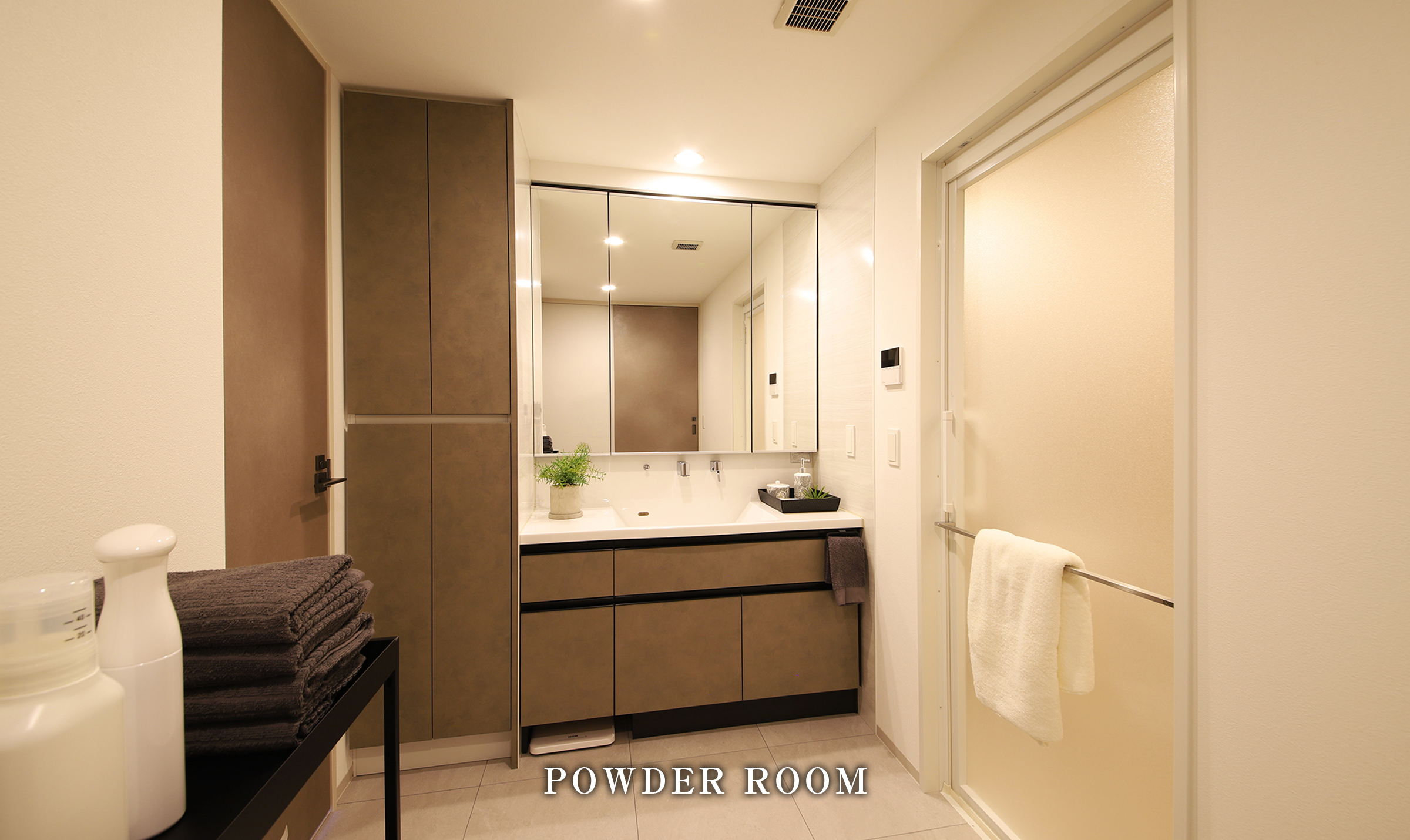 POWDER ROOM